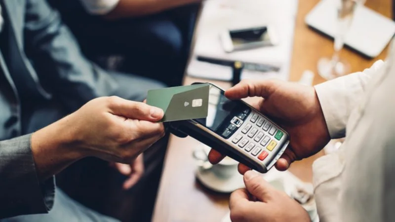 Pagamento por aproximação: como funciona a tecnologia e qual a sua segurança