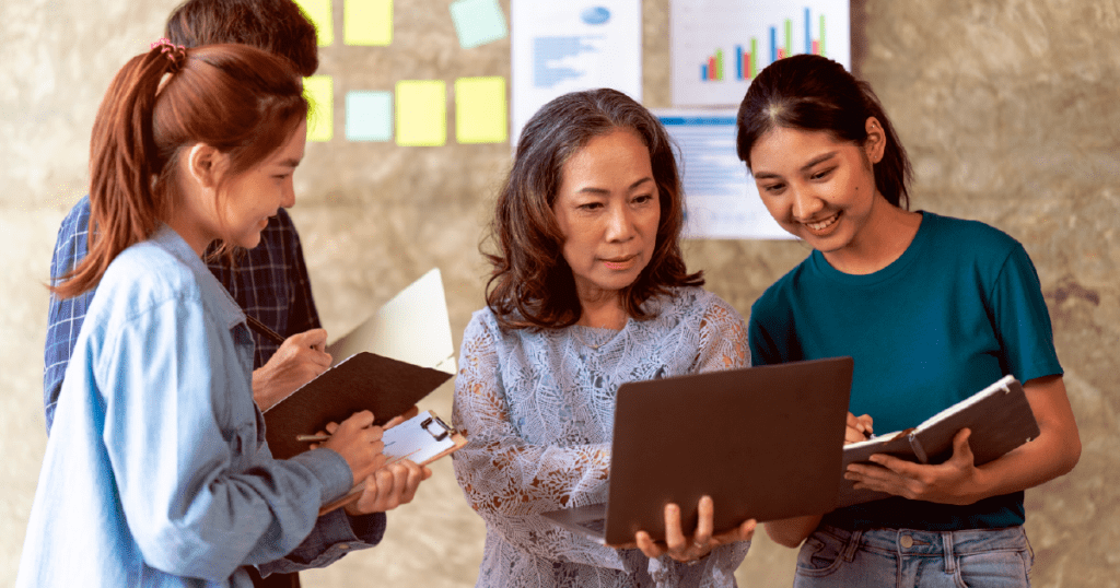 mulheres fazendo consultoria de negócios